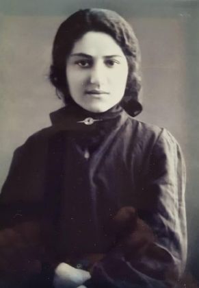 İmran Kaşiyevin həyat yoldaşı Şəhrəbanu Abuzər qızı Abdullayeva. O, Muxtar Abdullayevin əmisi qızı idi.